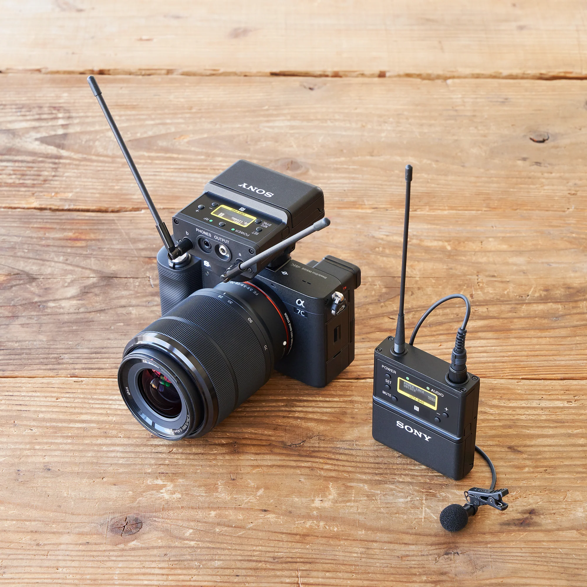 Sony UWP-D26 Camera-Mount Wireless Combo Microphone System - Image 5